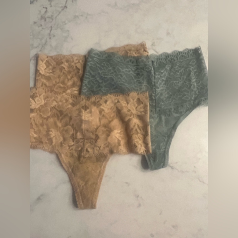 Soma Thong Panties Set Of 3 Embraceable  Signatures Lace Small Thongs New